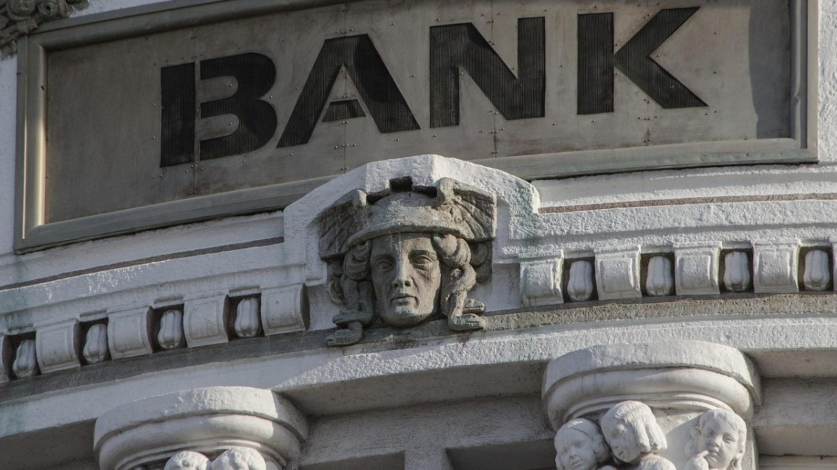पुदुचेरी के सहकारी बैंक पर RBI की पाबंदी, 5,000 रुपये की निकासी सीमा
