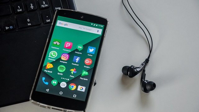 WhatsApp में आ रहा Organizations फीचर, बड़े ग्रुप संभालना होगा आसान