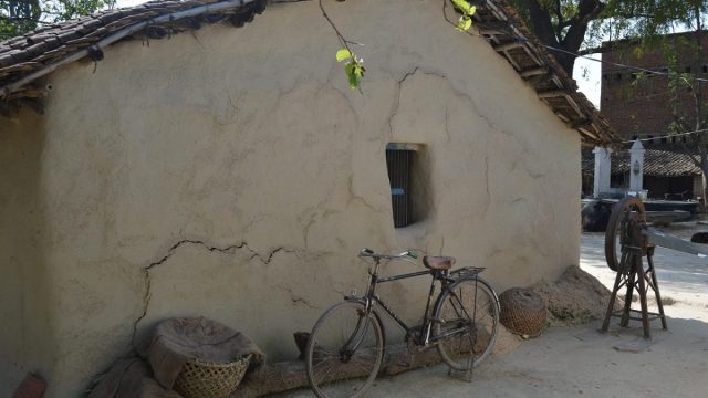 नेशनल अवॉर्ड के बाद पहली बार दरभंगा के गांव पहुंचे संजय मिश्रा